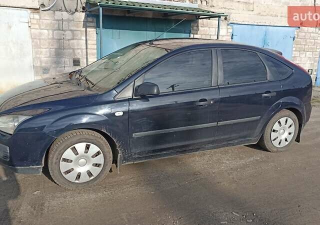Синий Форд Фокус, объемом двигателя 1.4 л и пробегом 203 тыс. км за 3600 $, фото 1 на Automoto.ua