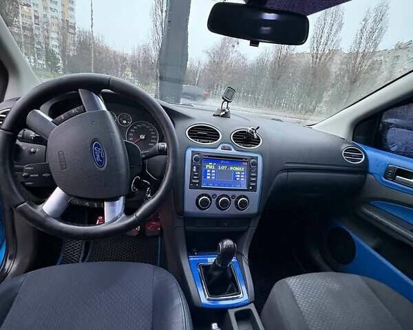 Синий Форд Фокус, объемом двигателя 1.6 л и пробегом 245 тыс. км за 4500 $, фото 17 на Automoto.ua