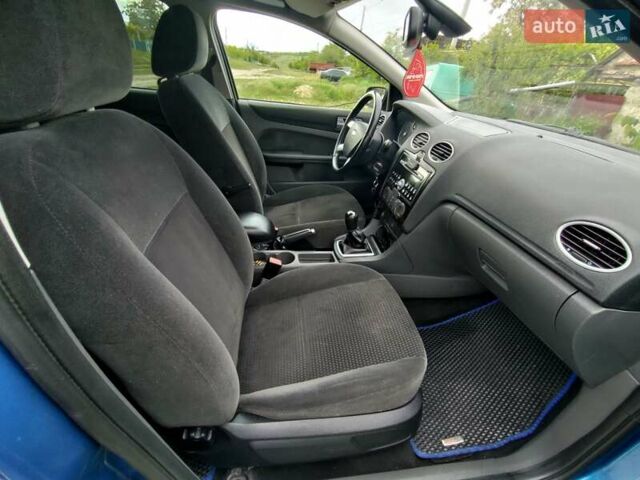 Синий Форд Фокус, объемом двигателя 2 л и пробегом 257 тыс. км за 5500 $, фото 10 на Automoto.ua