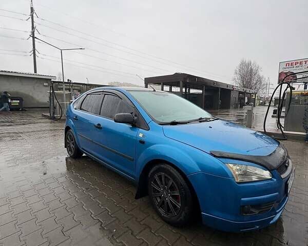 Синий Форд Фокус, объемом двигателя 1.6 л и пробегом 245 тыс. км за 4500 $, фото 1 на Automoto.ua