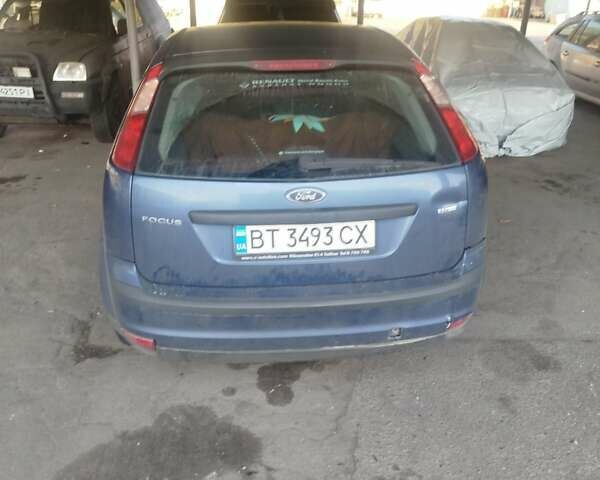 Синий Форд Фокус, объемом двигателя 1.8 л и пробегом 250 тыс. км за 1800 $, фото 4 на Automoto.ua