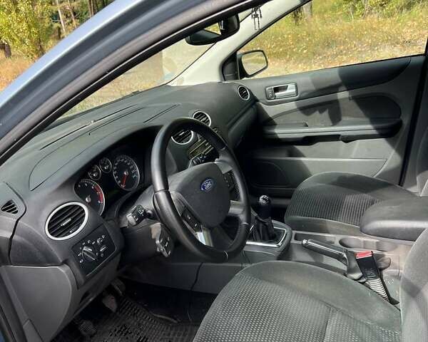 Синій Форд Фокус, об'ємом двигуна 1.6 л та пробігом 159 тис. км за 4300 $, фото 11 на Automoto.ua