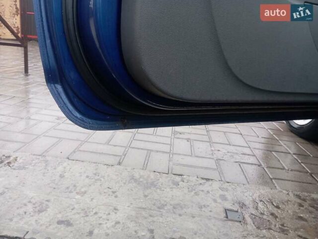 Синій Форд Фокус, об'ємом двигуна 1.6 л та пробігом 370 тис. км за 4200 $, фото 10 на Automoto.ua