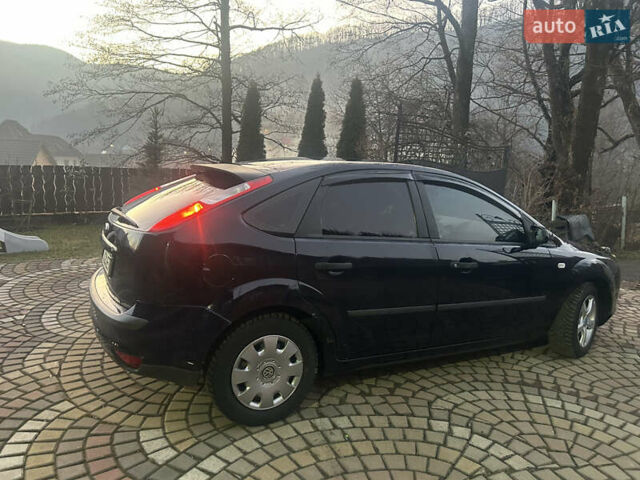 Синій Форд Фокус, об'ємом двигуна 1.56 л та пробігом 250 тис. км за 3750 $, фото 8 на Automoto.ua