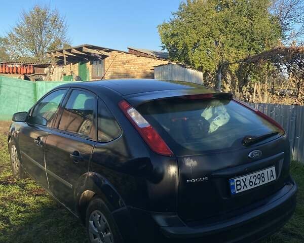 Синій Форд Фокус, об'ємом двигуна 1.4 л та пробігом 320 тис. км за 2700 $, фото 4 на Automoto.ua