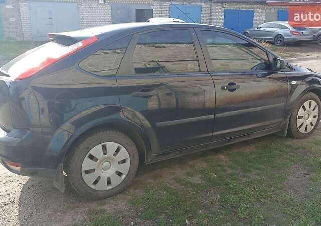 Синий Форд Фокус, объемом двигателя 1.4 л и пробегом 203 тыс. км за 3600 $, фото 3 на Automoto.ua