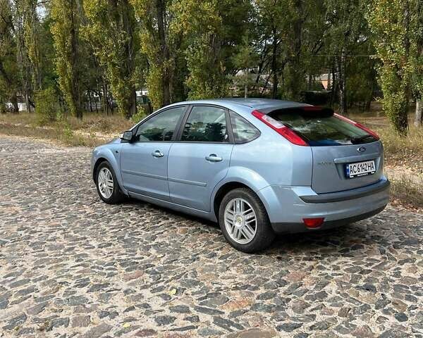 Синій Форд Фокус, об'ємом двигуна 1.6 л та пробігом 159 тис. км за 4300 $, фото 2 на Automoto.ua