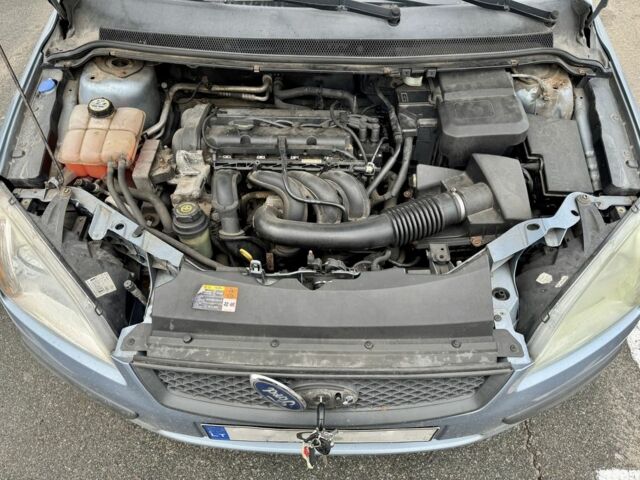 Синий Форд Фокус, объемом двигателя 1.6 л и пробегом 364 тыс. км за 1700 $, фото 7 на Automoto.ua