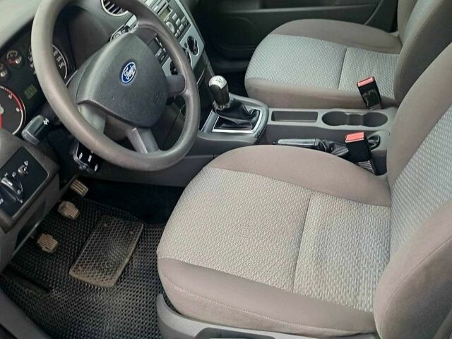 Синій Форд Фокус, об'ємом двигуна 1.6 л та пробігом 280 тис. км за 4350 $, фото 9 на Automoto.ua