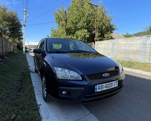 Синій Форд Фокус, об'ємом двигуна 1.6 л та пробігом 298 тис. км за 4300 $, фото 1 на Automoto.ua