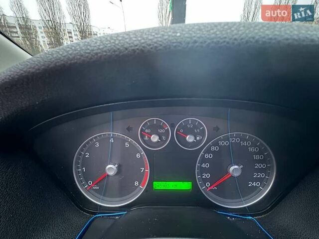 Синий Форд Фокус, объемом двигателя 1.6 л и пробегом 245 тыс. км за 4500 $, фото 11 на Automoto.ua