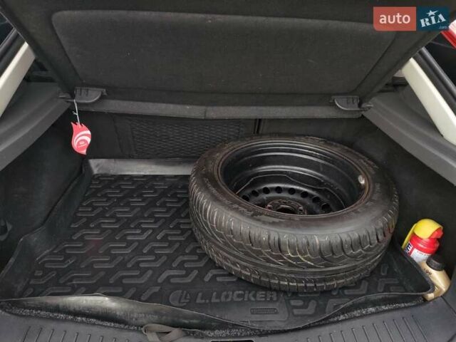 Синий Форд Фокус, объемом двигателя 2 л и пробегом 257 тыс. км за 5500 $, фото 9 на Automoto.ua