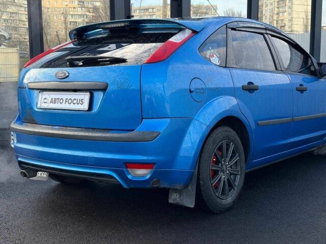 Синій Форд Фокус, об'ємом двигуна 1.6 л та пробігом 246 тис. км за 4590 $, фото 5 на Automoto.ua