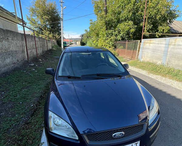 Синій Форд Фокус, об'ємом двигуна 1.6 л та пробігом 290 тис. км за 3950 $, фото 17 на Automoto.ua