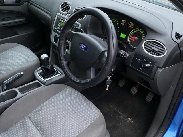 Синий Форд Фокус, объемом двигателя 1.4 л и пробегом 165 тыс. км за 2100 $, фото 1 на Automoto.ua