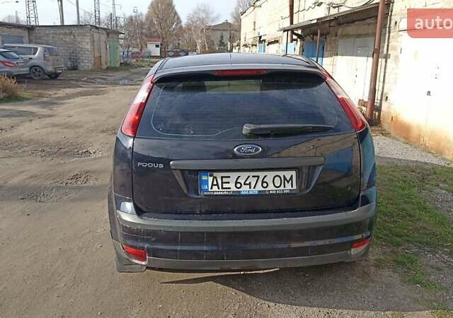 Синий Форд Фокус, объемом двигателя 1.4 л и пробегом 203 тыс. км за 3600 $, фото 2 на Automoto.ua