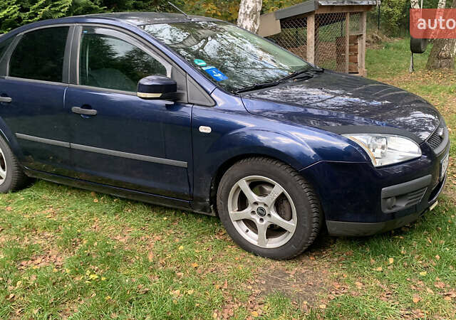 Синий Форд Фокус, объемом двигателя 1.6 л и пробегом 182 тыс. км за 5100 $, фото 2 на Automoto.ua