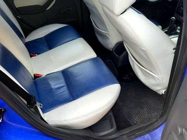 Синій Форд Фокус, об'ємом двигуна 1.6 л та пробігом 27000 тис. км за 4100 $, фото 4 на Automoto.ua