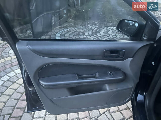 Синій Форд Фокус, об'ємом двигуна 1.56 л та пробігом 250 тис. км за 3750 $, фото 17 на Automoto.ua
