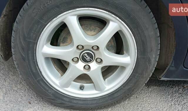 Синій Форд Фокус, об'ємом двигуна 1.4 л та пробігом 224 тис. км за 5250 $, фото 6 на Automoto.ua