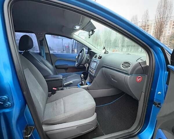 Синий Форд Фокус, объемом двигателя 1.6 л и пробегом 245 тыс. км за 4500 $, фото 25 на Automoto.ua