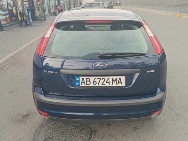 Синій Форд Фокус, об'ємом двигуна 1.6 л та пробігом 280 тис. км за 4350 $, фото 4 на Automoto.ua