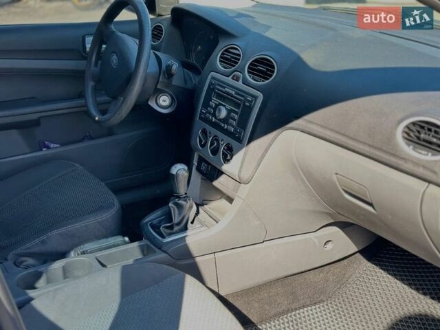 Синий Форд Фокус, объемом двигателя 1.39 л и пробегом 220 тыс. км за 2950 $, фото 11 на Automoto.ua