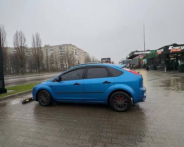 Синий Форд Фокус, объемом двигателя 1.6 л и пробегом 245 тыс. км за 4500 $, фото 3 на Automoto.ua