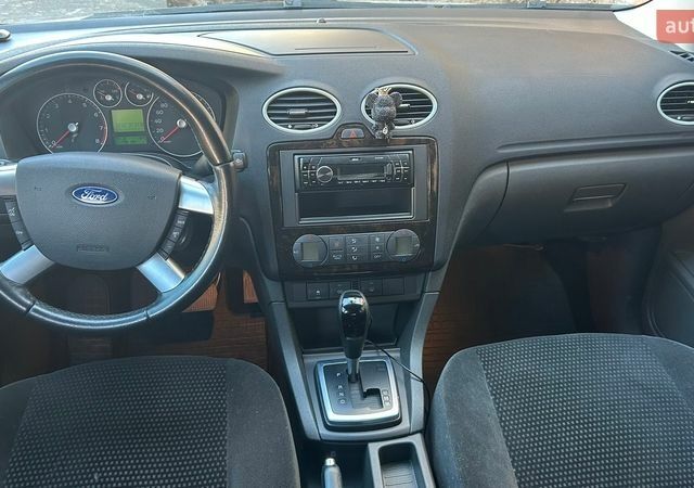 Синий Форд Фокус, объемом двигателя 1.6 л и пробегом 222 тыс. км за 4800 $, фото 5 на Automoto.ua