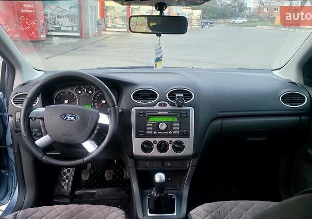 Синій Форд Фокус, об'ємом двигуна 1.6 л та пробігом 372 тис. км за 4000 $, фото 10 на Automoto.ua