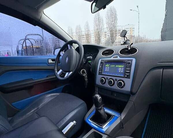 Синий Форд Фокус, объемом двигателя 1.6 л и пробегом 245 тыс. км за 4500 $, фото 26 на Automoto.ua