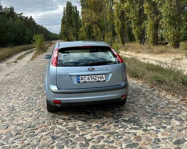 Синій Форд Фокус, об'ємом двигуна 1.6 л та пробігом 159 тис. км за 4300 $, фото 3 на Automoto.ua
