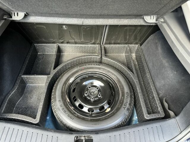 Синій Форд Фокус, об'ємом двигуна 1.4 л та пробігом 286 тис. км за 4300 $, фото 9 на Automoto.ua