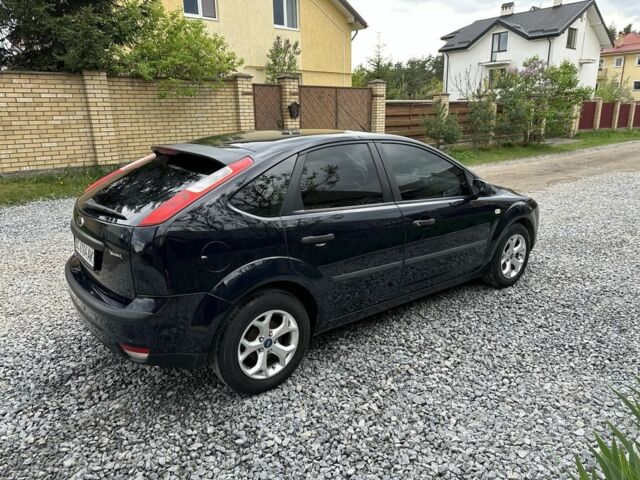 Синій Форд Фокус, об'ємом двигуна 1.4 л та пробігом 286 тис. км за 4300 $, фото 11 на Automoto.ua