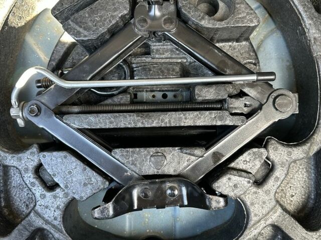 Синій Форд Фокус, об'ємом двигуна 1.4 л та пробігом 286 тис. км за 4300 $, фото 8 на Automoto.ua