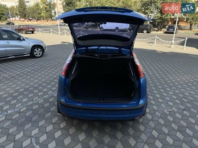 Синий Форд Фокус, объемом двигателя 2 л и пробегом 185 тыс. км за 4500 $, фото 8 на Automoto.ua