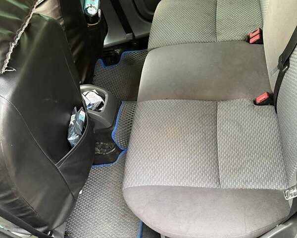 Синий Форд Фокус, объемом двигателя 1.6 л и пробегом 312 тыс. км за 5450 $, фото 14 на Automoto.ua