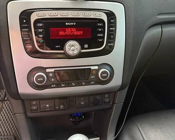 Синий Форд Фокус, объемом двигателя 1.6 л и пробегом 312 тыс. км за 5450 $, фото 9 на Automoto.ua