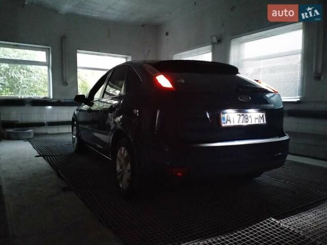 Синий Форд Фокус, объемом двигателя 1.6 л и пробегом 202 тыс. км за 4750 $, фото 4 на Automoto.ua