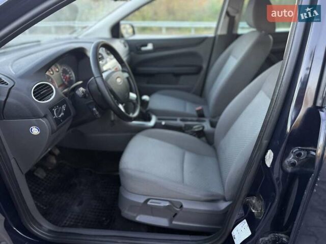 Синий Форд Фокус, объемом двигателя 2 л и пробегом 357 тыс. км за 4700 $, фото 3 на Automoto.ua
