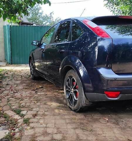 Синий Форд Фокус, объемом двигателя 1.4 л и пробегом 210 тыс. км за 4200 $, фото 2 на Automoto.ua