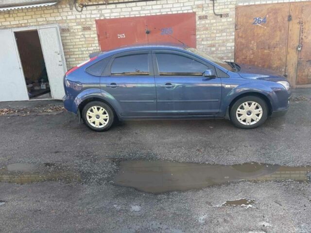 Синий Форд Фокус, объемом двигателя 1.6 л и пробегом 320 тыс. км за 5100 $, фото 2 на Automoto.ua