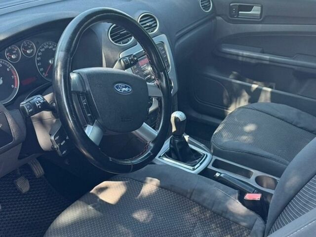 Синій Форд Фокус, об'ємом двигуна 1.6 л та пробігом 292 тис. км за 3700 $, фото 8 на Automoto.ua