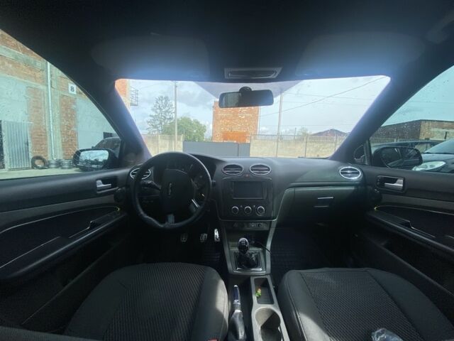 Синій Форд Фокус, об'ємом двигуна 1.4 л та пробігом 320 тис. км за 4200 $, фото 17 на Automoto.ua