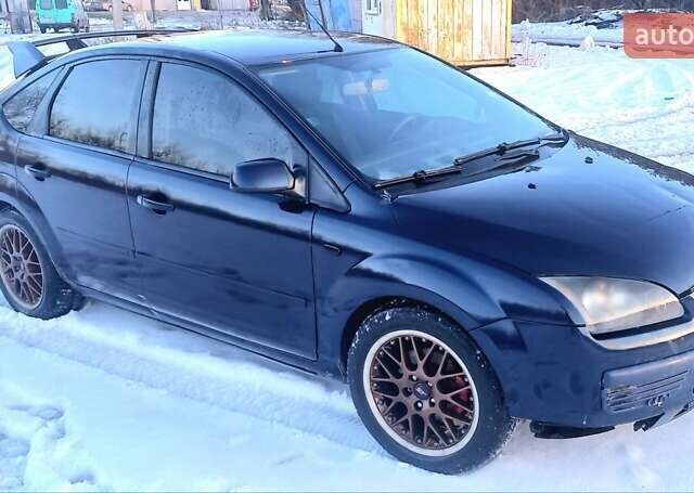 Синий Форд Фокус, объемом двигателя 1.39 л и пробегом 300 тыс. км за 2700 $, фото 6 на Automoto.ua