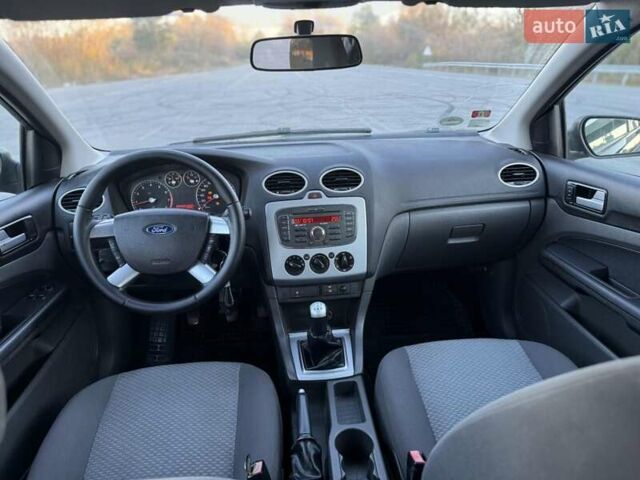 Синий Форд Фокус, объемом двигателя 2 л и пробегом 357 тыс. км за 4700 $, фото 6 на Automoto.ua