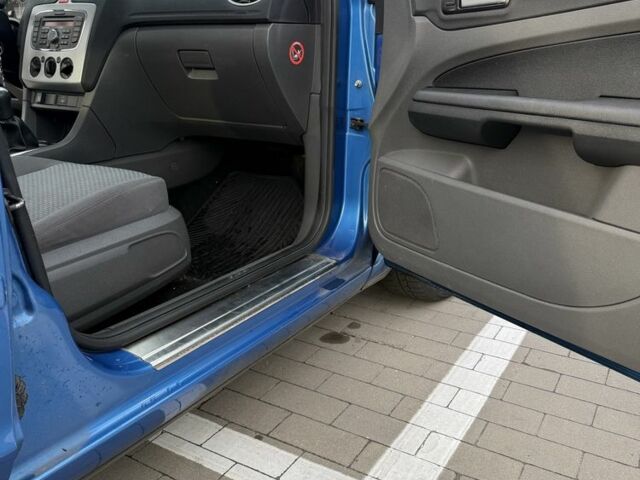 Синій Форд Фокус, об'ємом двигуна 1.6 л та пробігом 244 тис. км за 4000 $, фото 10 на Automoto.ua