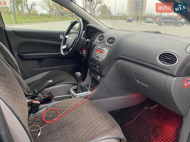 Форд Фокус 2007 у Києві на Automoto.ua Синій Форд Фокус, об'ємом двигуна 1.6 л та пробігом 285 тис. км за 3600 $, фото 16 на Automoto.ua