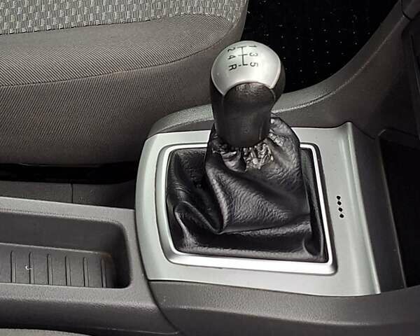 Синій Форд Фокус, об'ємом двигуна 2 л та пробігом 357 тис. км за 4200 $, фото 17 на Automoto.ua
