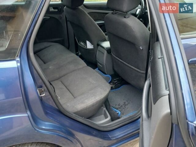 Синій Форд Фокус, об'ємом двигуна 1.6 л та пробігом 314 тис. км за 4050 $, фото 9 на Automoto.ua